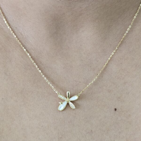 Soft Bloom Necklace