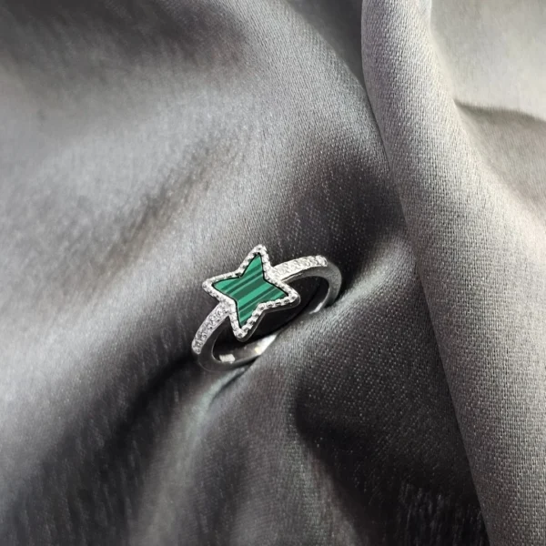 Dainty Star Ring