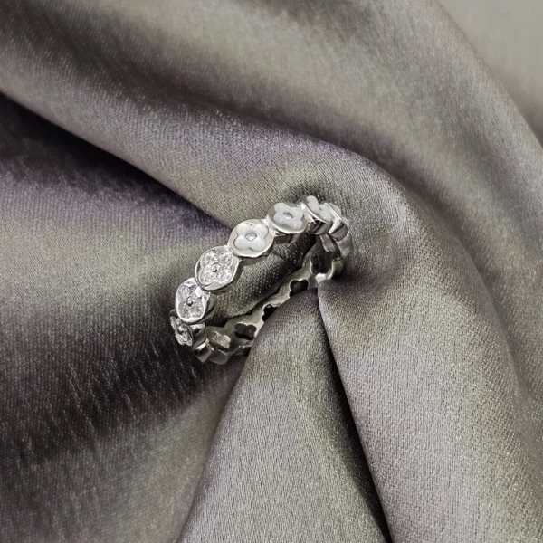 Floral Elegance Band - Image 3