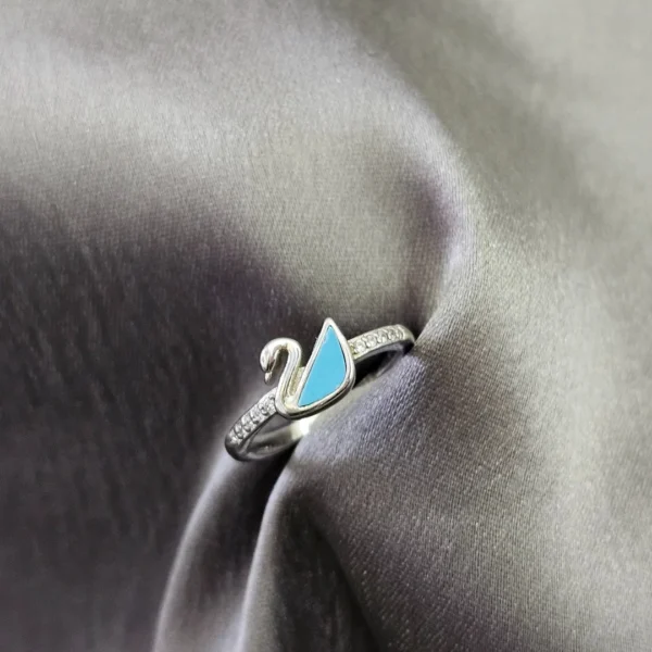 Swan Majesty Ring