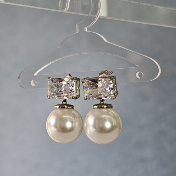 Royal Pearl Earrings - Image 2