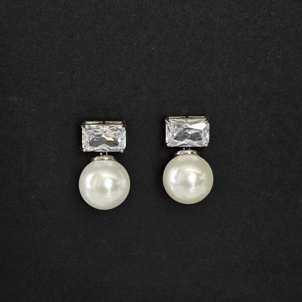 Royal Pearl Earrings