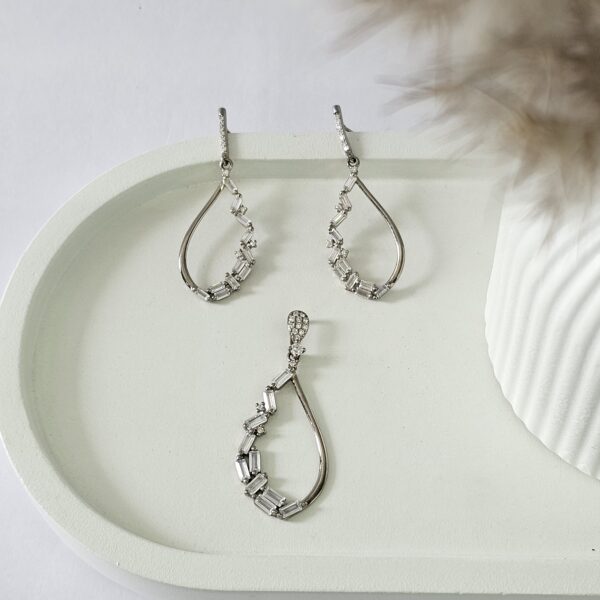 Baguette Drop Pendant Set