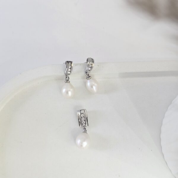 Drop Pearl Pendant Set