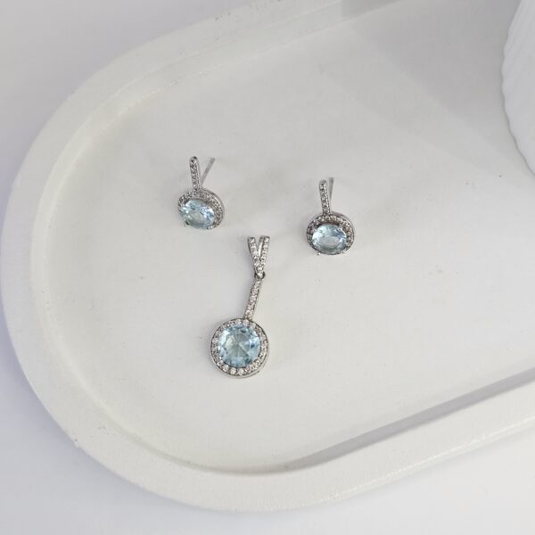 Sea Blue Pendant Set