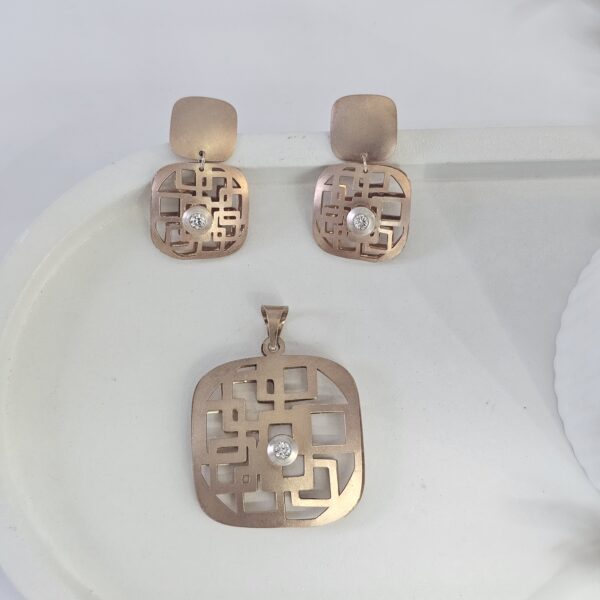 Classy Grid Pendant Set