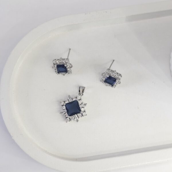 Sapphire Sparkle Pendant Set