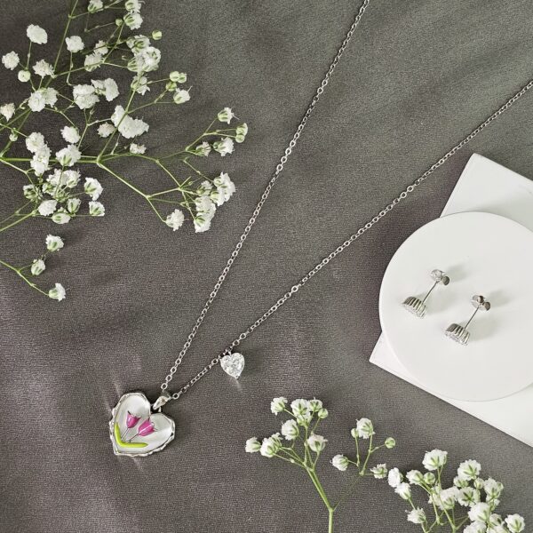 Tulips Heart Necklace Set