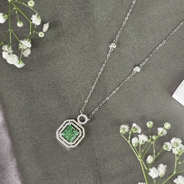 Emerald Square Necklace Set - Image 2