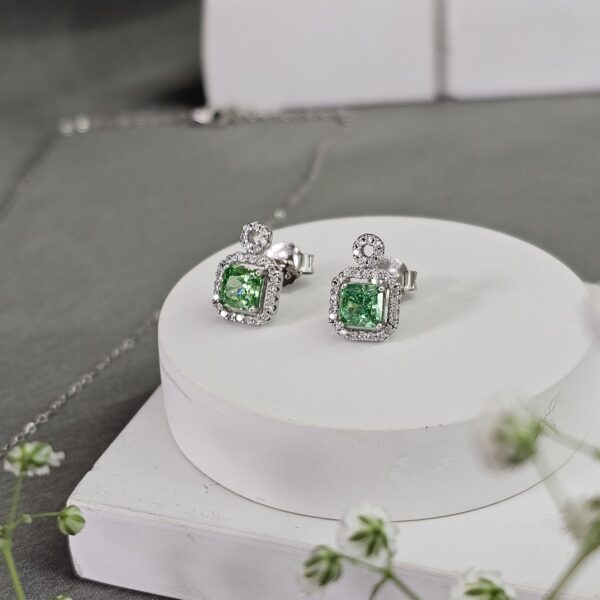 Emerald Square Necklace Set - Image 3