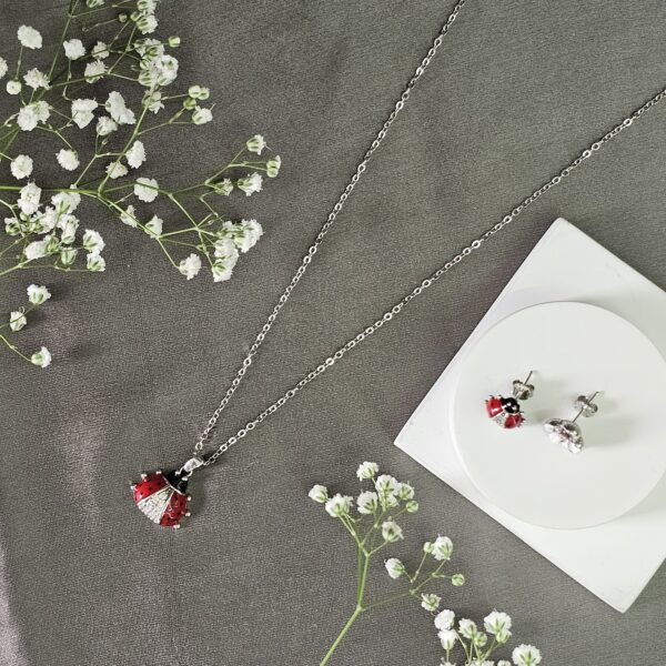 Beetle & Floral Necklace Set