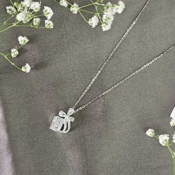 Solitaire Floral Necklace Set - Image 2