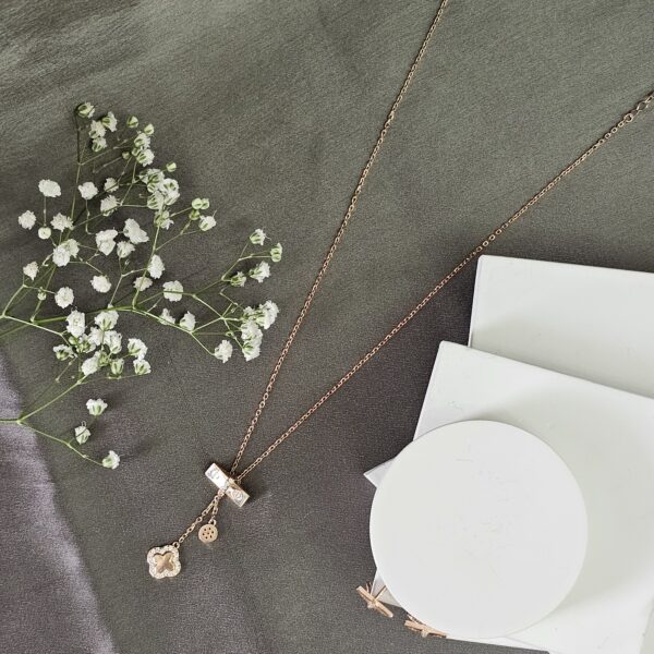 Clover Necklace Set