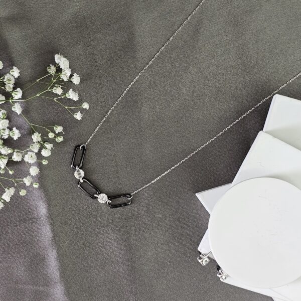 Black Links Necklace Set